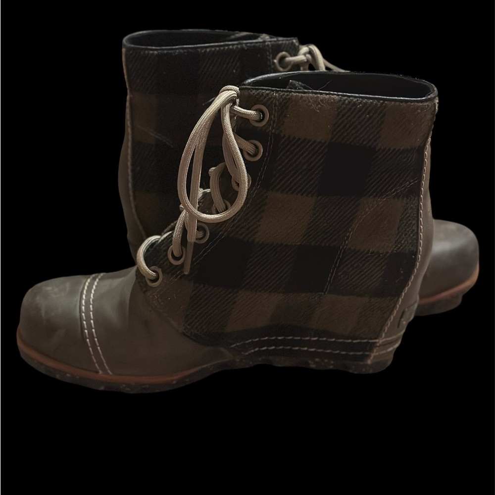 SOREL Women Green Black Buffalo Plaid Wool Leather Wedge Boot Waterproof Size 9 - Picture 11 of 13